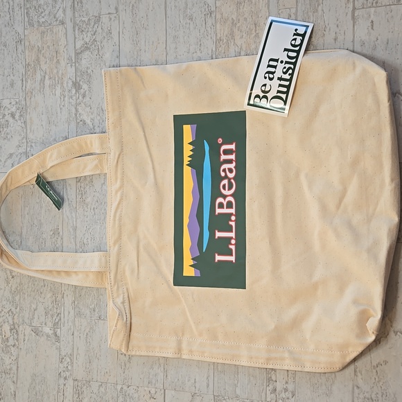 L.L. Bean Handbags - NWT L.L. Bean Canvas Tote Bag